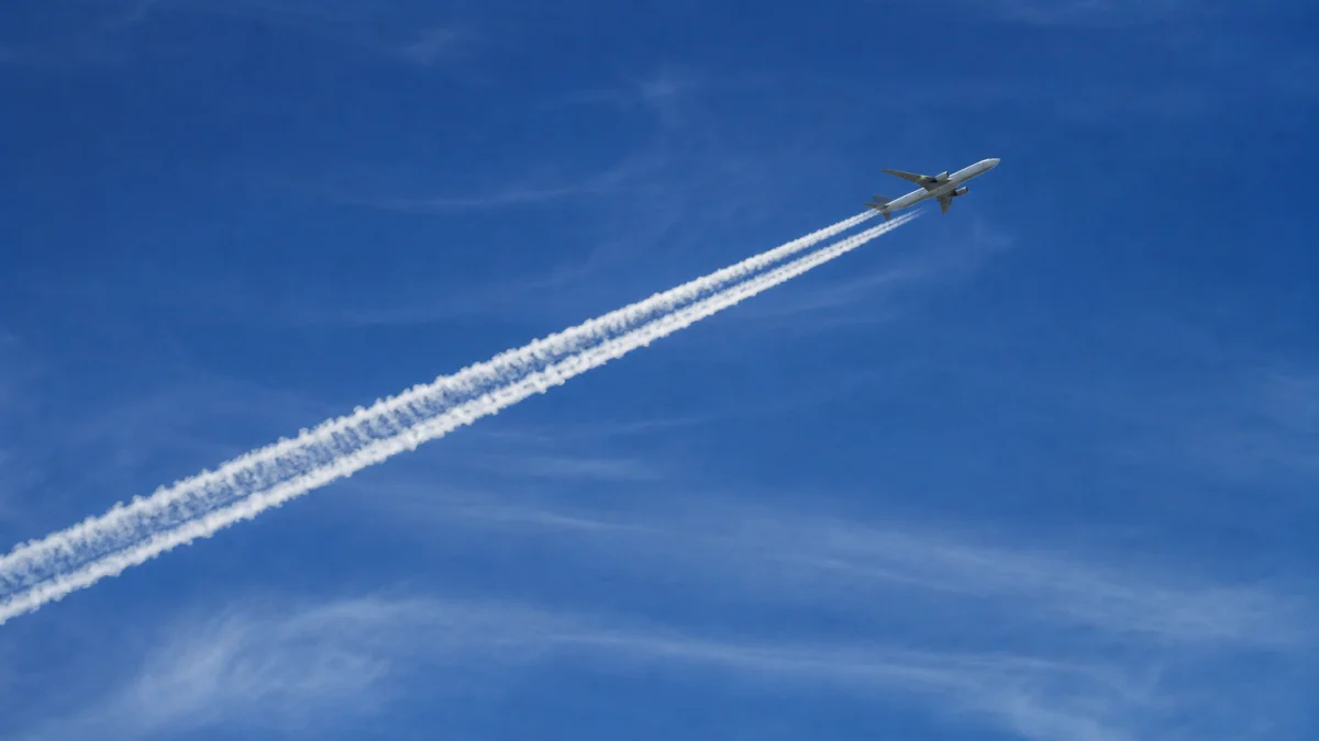 contrail meaning photo