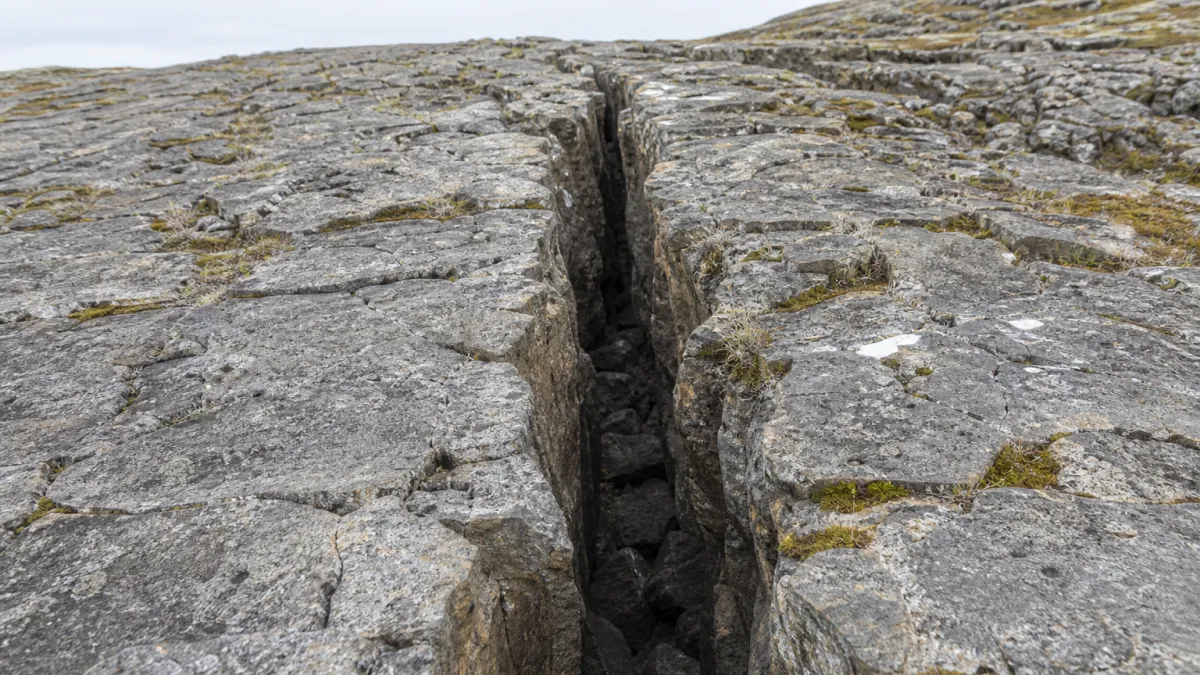 fissure meaning photo